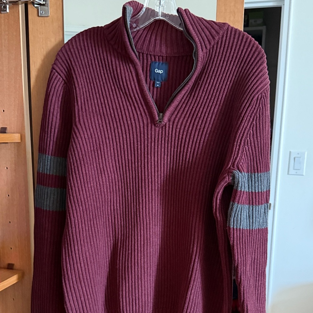 GAP Men's Maroon Zip-Neck Ribbed Sweater with Gray Stripes